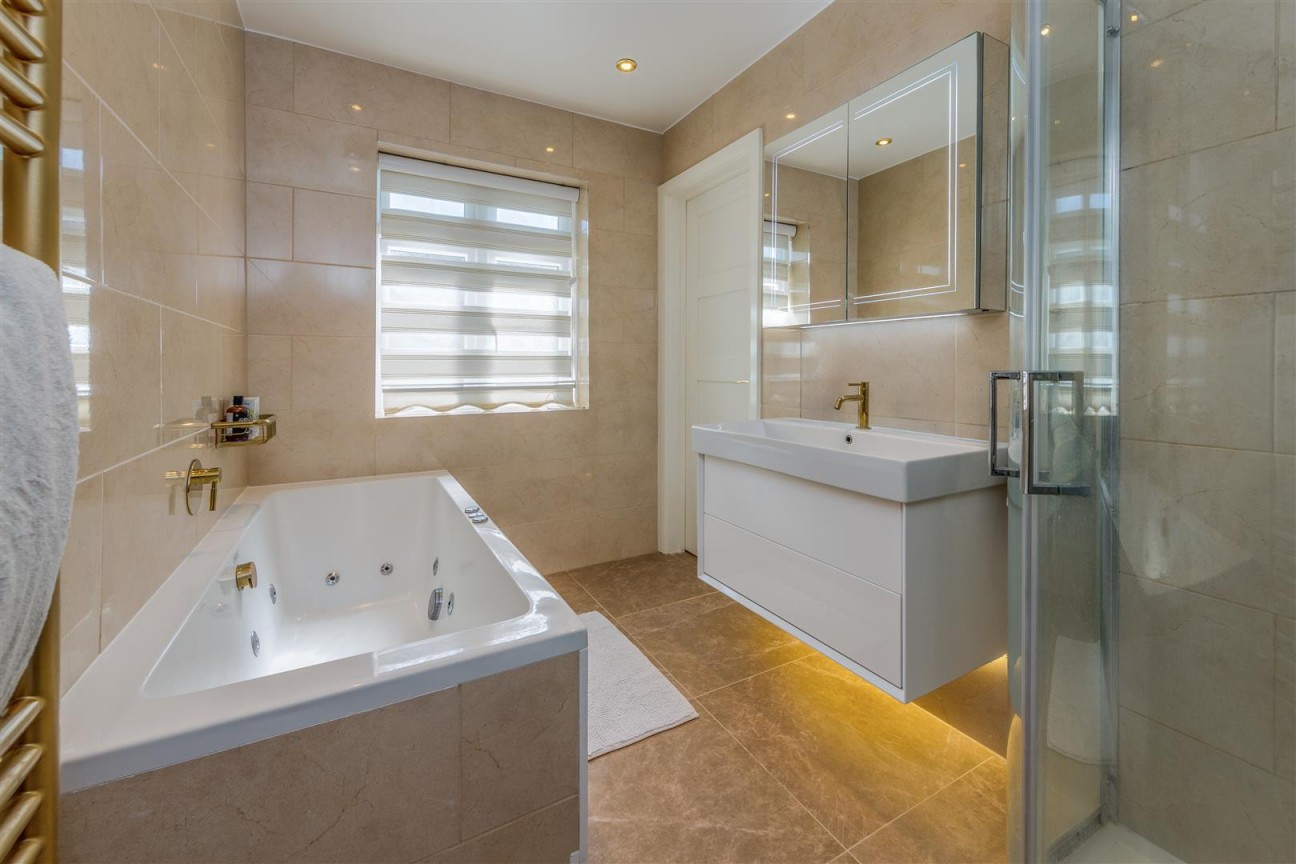 Newberries Avenue, Radlett