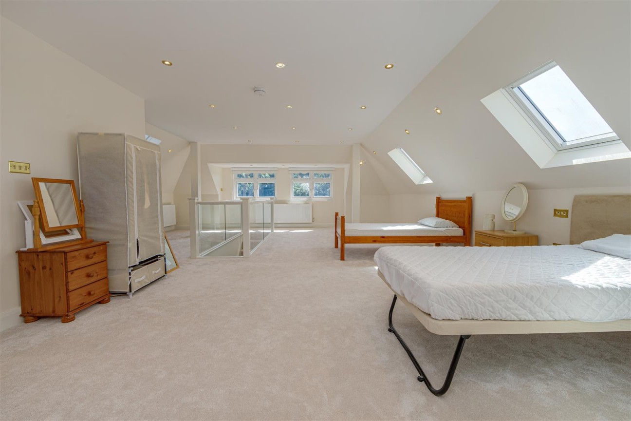 Newberries Avenue, Radlett