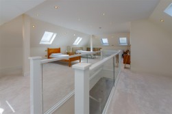 Newberries Avenue, Radlett