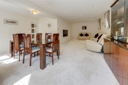 Newberries Avenue, Radlett