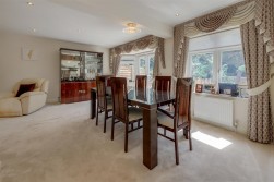 Newberries Avenue, Radlett