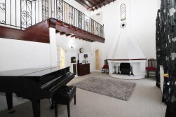 Barham Avenue, Elstree, Borehamwood