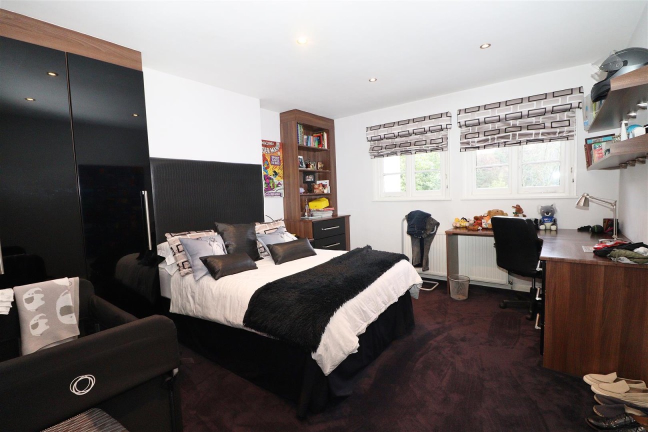 Barham Avenue, Elstree, Borehamwood