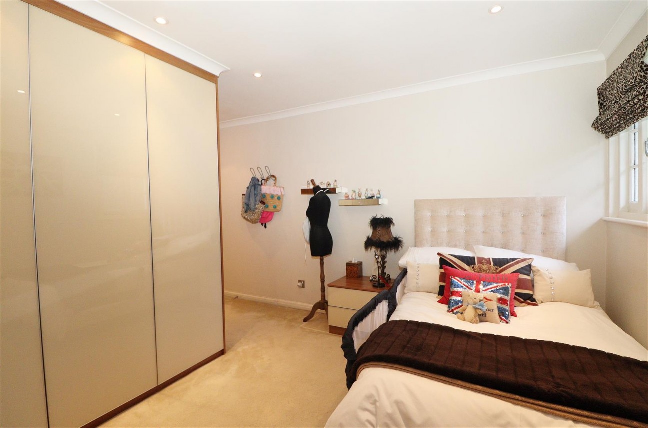 Barham Avenue, Elstree, Borehamwood