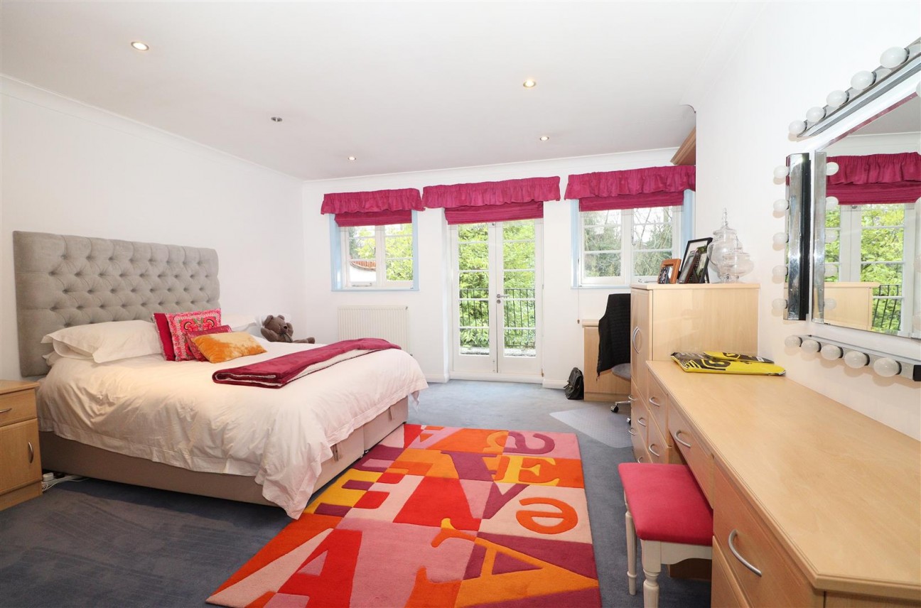 Barham Avenue, Elstree, Borehamwood