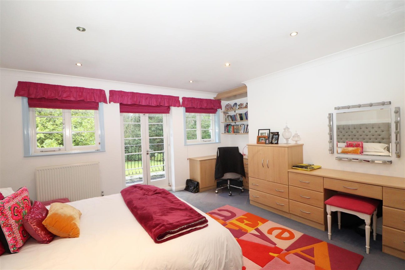 Barham Avenue, Elstree, Borehamwood
