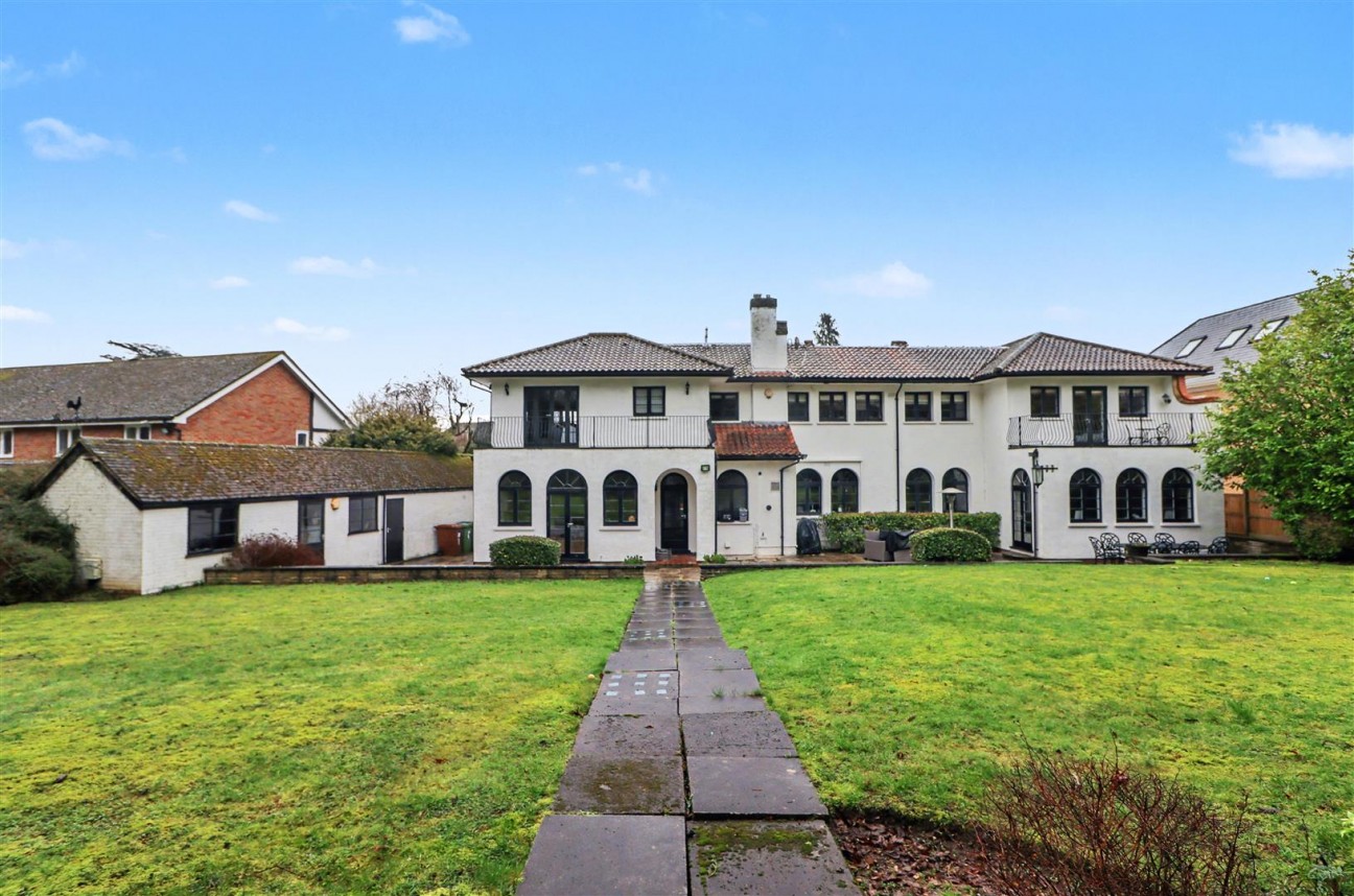 Barham Avenue, Elstree, Borehamwood
