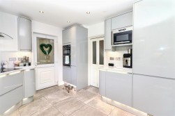 Oddesey Road, Borehamwood