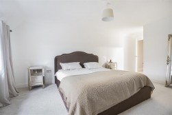 Oakridge Avenue, Radlett