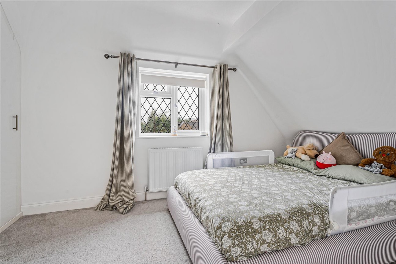 Oakridge Avenue, Radlett