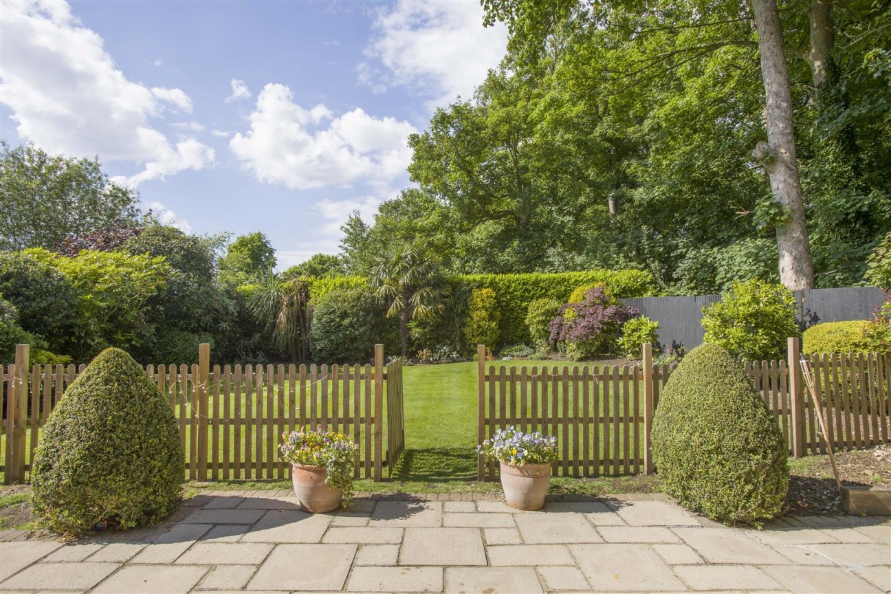 Holbrook Gardens, Aldenham