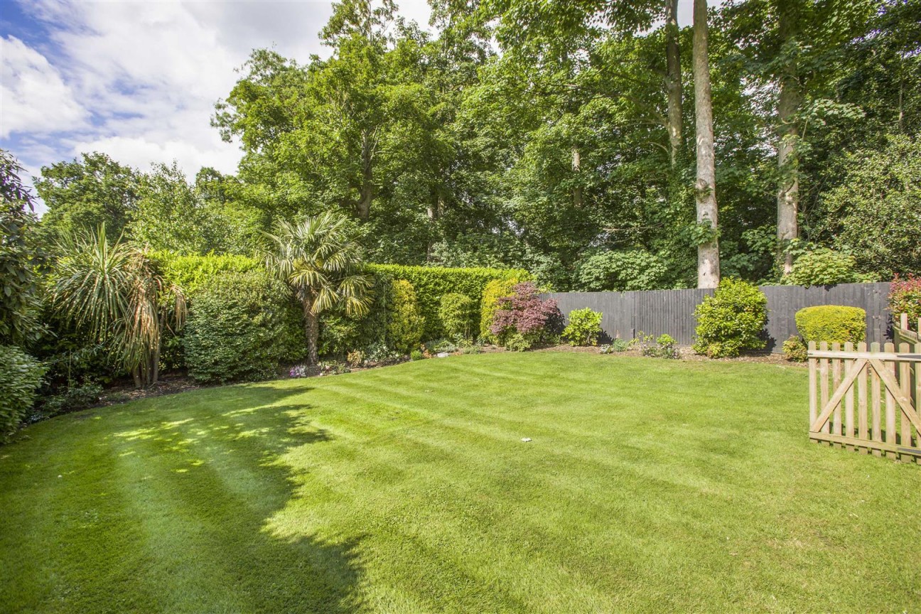 Holbrook Gardens, Aldenham