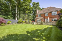 Holbrook Gardens, Aldenham