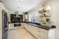 Holbrook Gardens, Aldenham