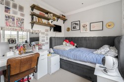 Morgan Gardens, Aldenham