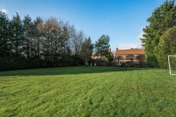 Morgan Gardens, Aldenham