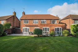 Morgan Gardens, Aldenham