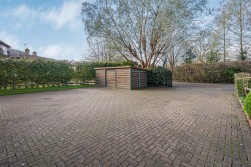 Morgan Gardens, Aldenham