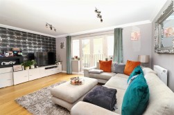 Chaucer Grove, Borehamwood