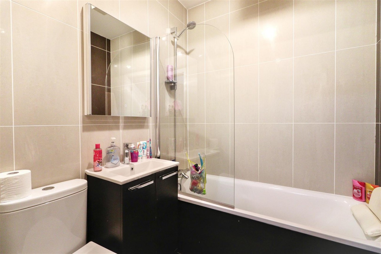 Chaucer Grove, Borehamwood