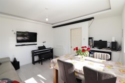 Crown Road, Borehamwood