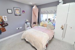 Stanborough Avenue, Borehamwood