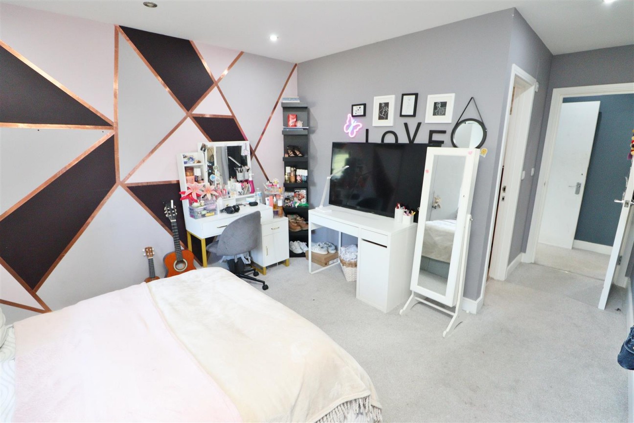 Stanborough Avenue, Borehamwood