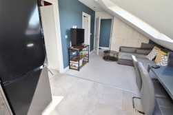 Stanborough Avenue, Borehamwood