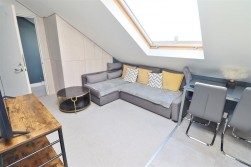 Stanborough Avenue, Borehamwood