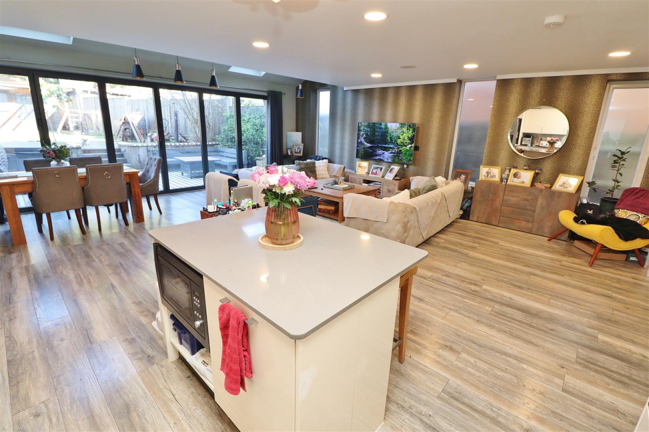 Stanborough Avenue, Borehamwood