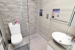 Stanborough Avenue, Borehamwood