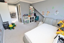 Stanborough Avenue, Borehamwood