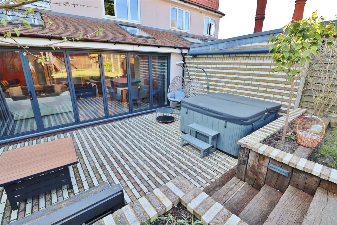 Stanborough Avenue, Borehamwood