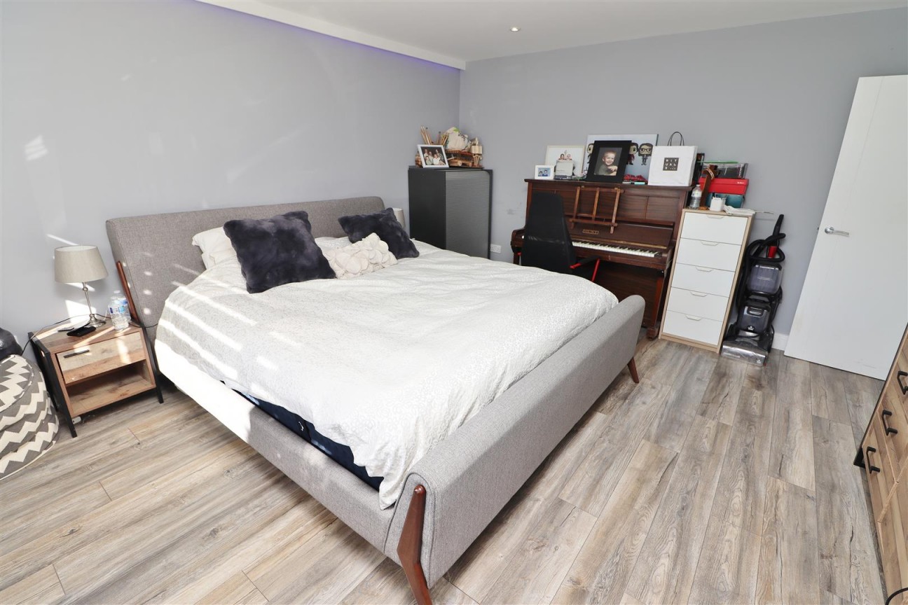 Stanborough Avenue, Borehamwood