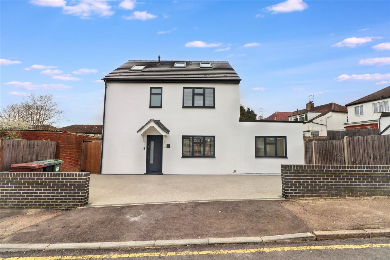Whitehouse Avenue, Borehamwood
