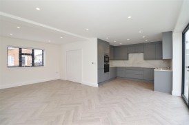 Whitehouse Avenue, Borehamwood