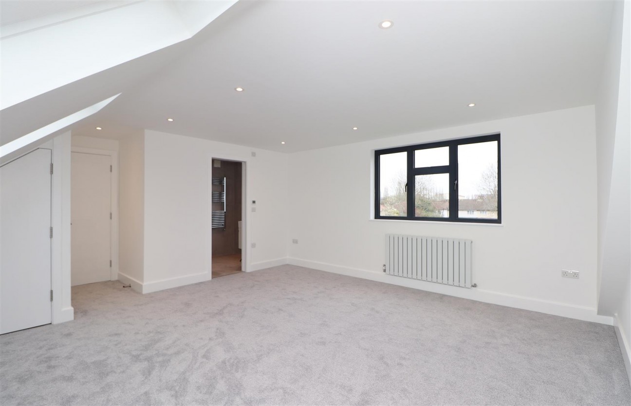 Whitehouse Avenue, Borehamwood