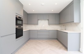 Whitehouse Avenue, Borehamwood