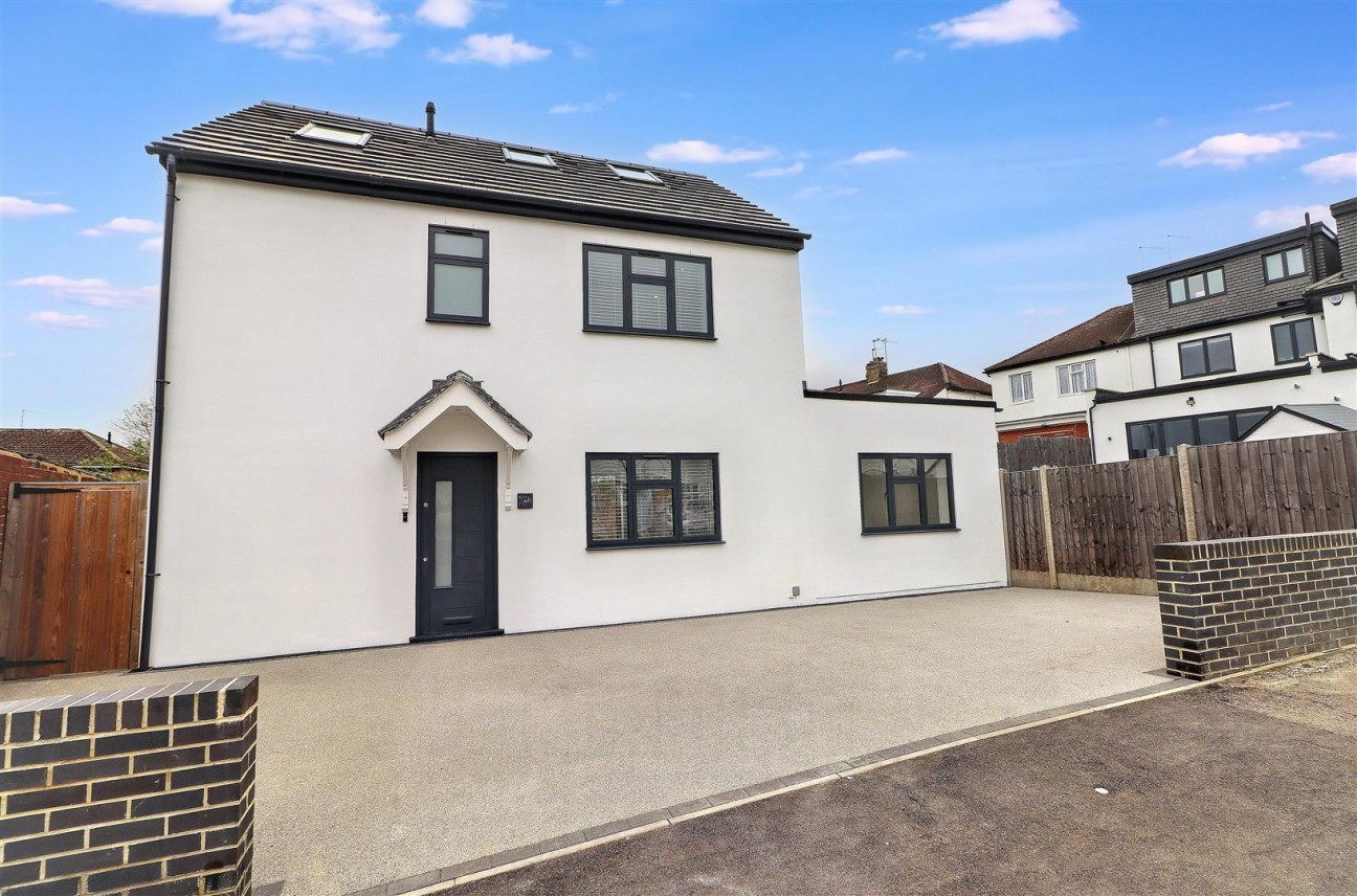 Whitehouse Avenue, Borehamwood