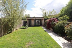 Kingsley Avenue, Borehamwood