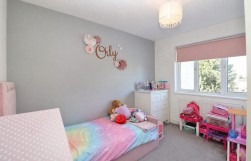 Lullington Garth, Borehamwood