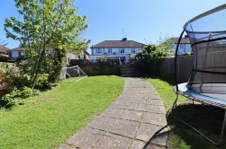 Lullington Garth, Borehamwood