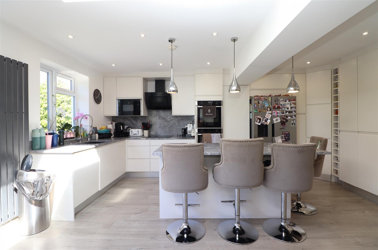 Lullington Garth, Borehamwood