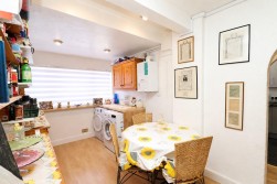 Chiltern Avenue, Bushey