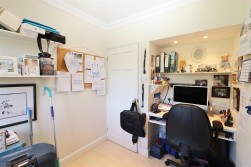 Chiltern Avenue, Bushey