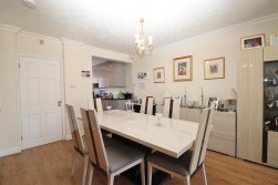 Chiltern Avenue, Bushey