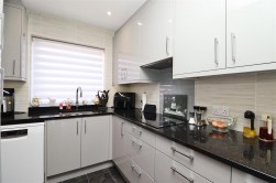 Chiltern Avenue, Bushey