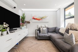 Kitswell Way, Radlett