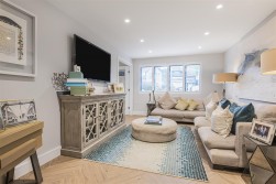 Kitswell Way, Radlett