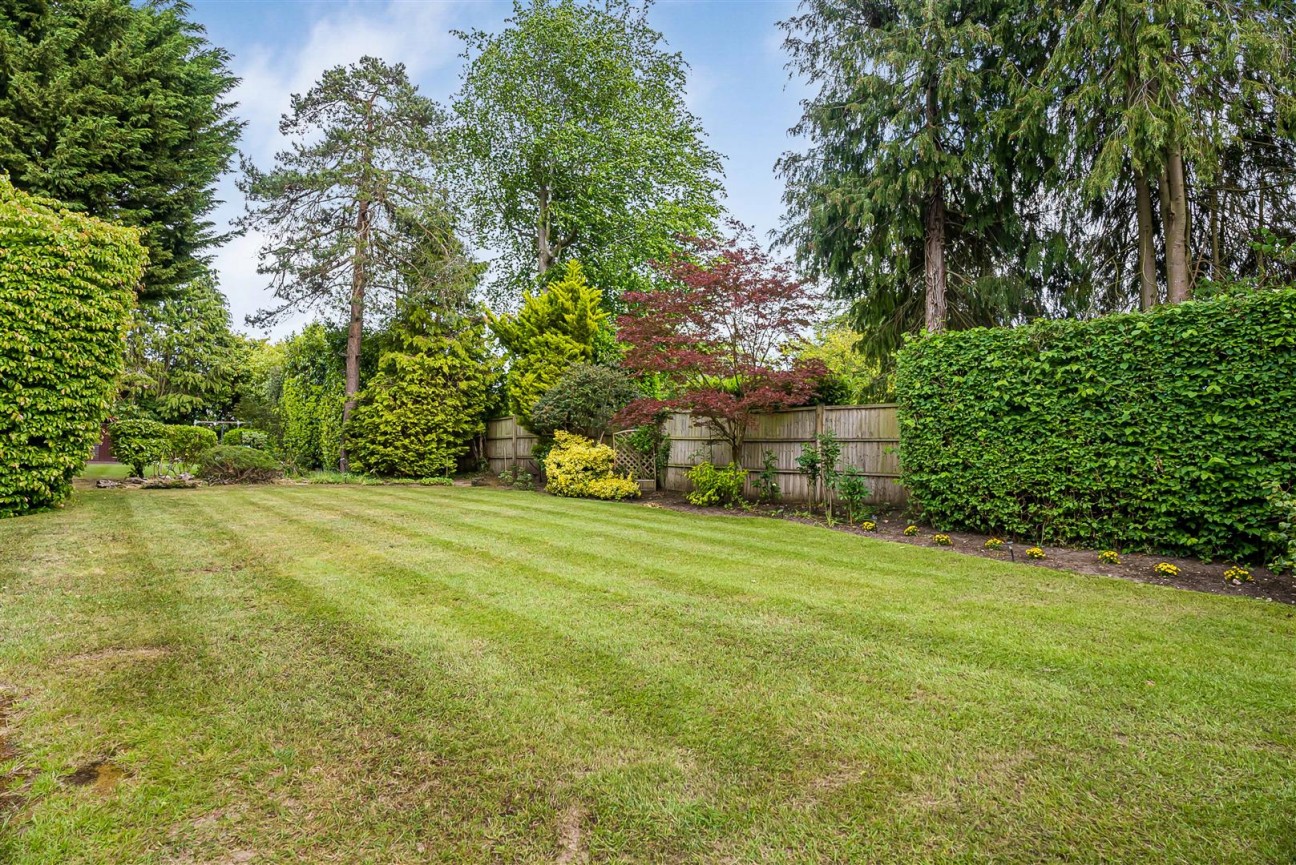Williams Way, Radlett